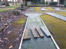 Hexthorpe Flatts Park Crazy Golf course in Doncaster