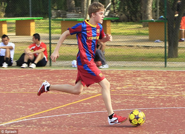 justin bieber barcelona football kit. Barcelona FC kit on the