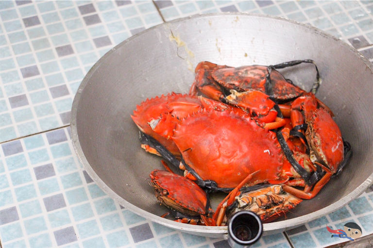 Freshly cooked crabs - Filipino dish