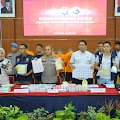 Waduh! Polres Metro Bekasi Grebek Produksi Skincare Palsu  "GLOWGLOWING" Di Babelan, 8 Tersangka Diamankan. 