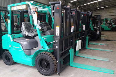 xe nâng mitsubishi 2 5 tấn 0937782768
