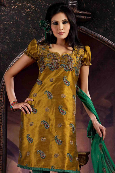 Pakistani Shalwar KameeZ Collection