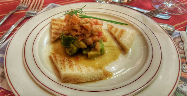 tartar de salmon con palta