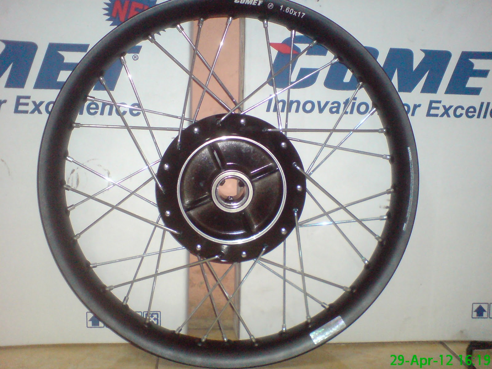  Velg Comet Black Untuk Jupiter dengan Tromol depan Ninja 