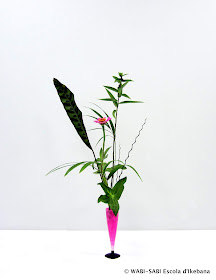 Ikebana-jiyuka-Freestyle-escola-wabi-sabi