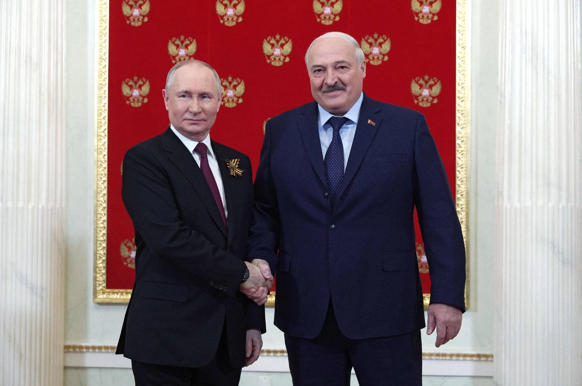 Alexander Lukashenko y Vladímir Putin