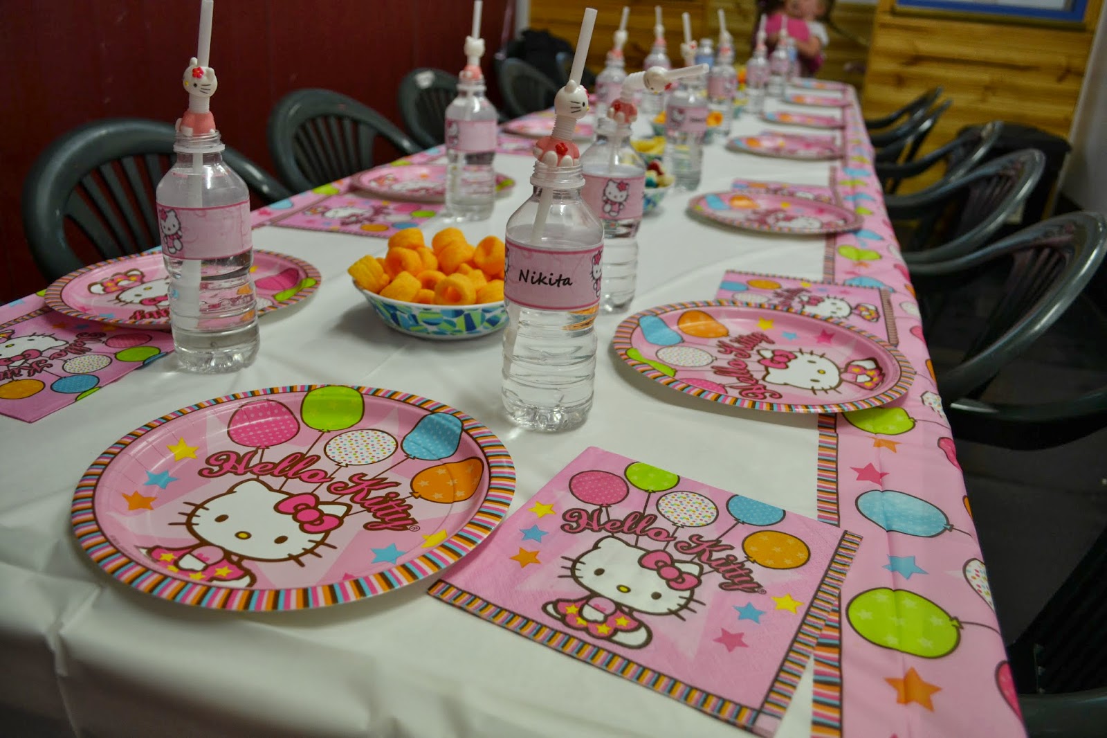 Hello Kitty Party Table