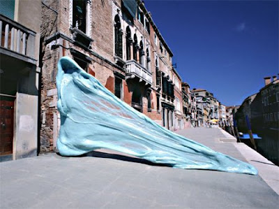 Amazing Giant Chewing Gum Sculptures in Venice Seen On www.coolpicturegallery.net