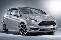 Ford Fiesta ST200 (2016) Front Side