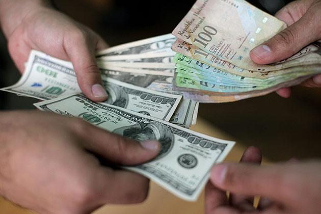 convertidor de divisas pesos mexicanos a dolares  