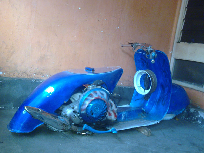  GAMBAR  VESPA  CEPER MODIFIKASI MOTOR  VESPA  Zoaet