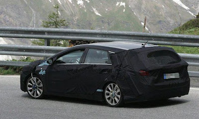 First spy shots of Hyundai i40 Wagon - pictures and details