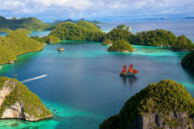 Tours To Raja Ampat