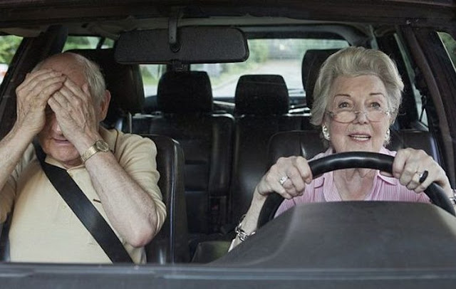 Εξακολουθεί να ισχύει το δίπλωμα για τους οδηγούς άνω των 74 ετών