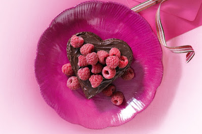 <img alt=" Amande & framboise gâteaux au chocolat sans farine."