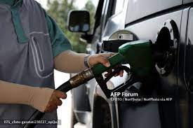 Shell and other energy companies reported a slide in net profit on Thursday after oil and gas prices weakened in the first half.  Energy prices rose a year ago after key energy producer Russia's invasion of Ukraine, sending global inflation to its highest levels in decades.  Gas and oil prices have since recovered but remain at elevated levels, prolonging the cost-of-living crisis.  British oil giant Shell said on Thursday that its profit after tax reached $3.13 billion in the second quarter, down 80 percent from the April-June period a year earlier.  "Shell delivered strong operating performance and cash flows in the second quarter, despite an environment of lower commodity prices," CEO Wael Sawan said in the earnings statement.  Despite the drop in profits, also caused by lower gas sales, Shell said it would return $3 billion to shareholders.  - Industry-wide falls -  Elsewhere on Thursday, French group TotalEnergies said its net profit fell 28 percent to $4.1 billion in the second quarter from a year earlier.  "In a favorable but softening oil and gas environment, TotalEnergies once again delivered robust results, strong cash flow and attractive shareholder distributions this quarter," CEO Patrick Pouyanne said in the earnings release.  Shell and TotalEnergies share prices fell in early trading after the earnings update.  Spain's Repsol also reported a drop in profits on Thursday, a day after similar results were reported by Norway's state energy company Equinor.  "The impact of the sharp drop in oil and gas prices has been revealed... and with BP results next week it is likely to be a familiar theme," noted Michael Hewson, chief market analyst at CMC Markets UK.  Gas prices rose last year after Russia cut gas supplies to Europe, while oil markets were also rocked by supply concerns.  But natural gas prices fell sharply as European countries found new suppliers, built up stockpiles and experienced a mild winter.  Oil prices also fell, partly on fears of falling demand as the global economy slows, with major consumer China recovering from Covid.  But profits remain high as oil and gas firms focus on cleaner energy and a shift away from fossil fuels.  A British court this week dismissed a lawsuit that accused Shell's management of mismanaging climate risks for the oil giant.  ClientEarth, an environmental law NGO and a minor shareholder in Shell, plans to appeal the ruling in the High Court of England and Wales.  Corporations have faced a growing number of climate-related lawsuits in recent years as they come under pressure to step up efforts to curb global warming.