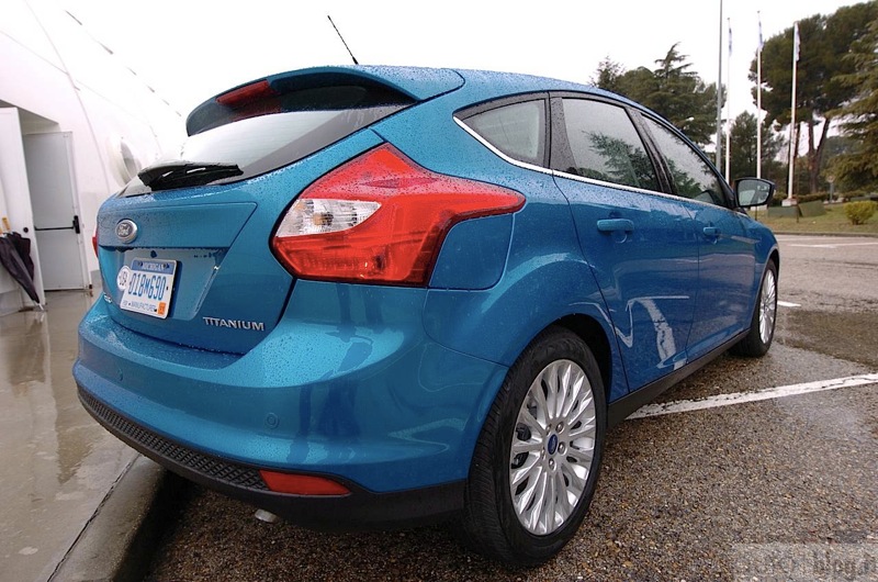 big_Ford_Focus_0003.jpg