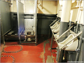 Cuartos de Baño de la Tripulación del USS Massachusetts