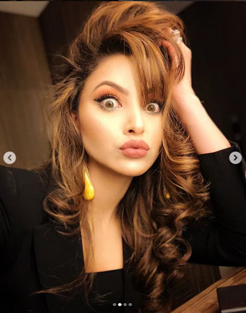 Urvashi Rautela latest hot images