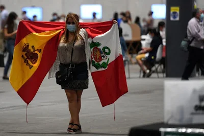 Fotos de peruanos votando en España elecciones Perú 2021