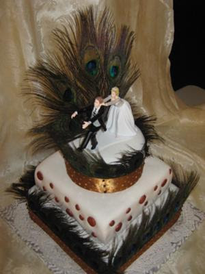 Peacock Wedding Cake With Ribbon