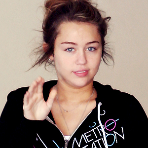 Celebrity Makeup on Hollywood Celebrity Gallerry  Miley Cyrus With No Makeup Pictures