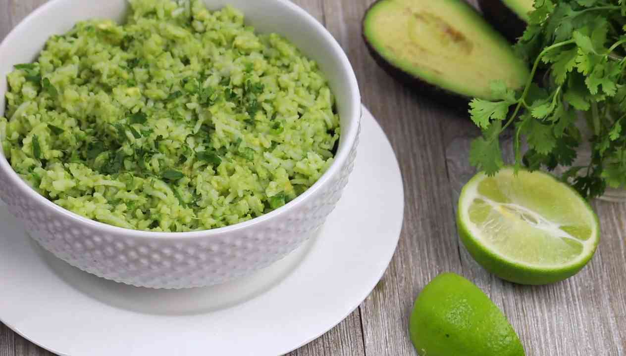 Resep guacamole rice, avocado cilantro lime rice, nasi rempah daun ketimbar jeruk alpukat