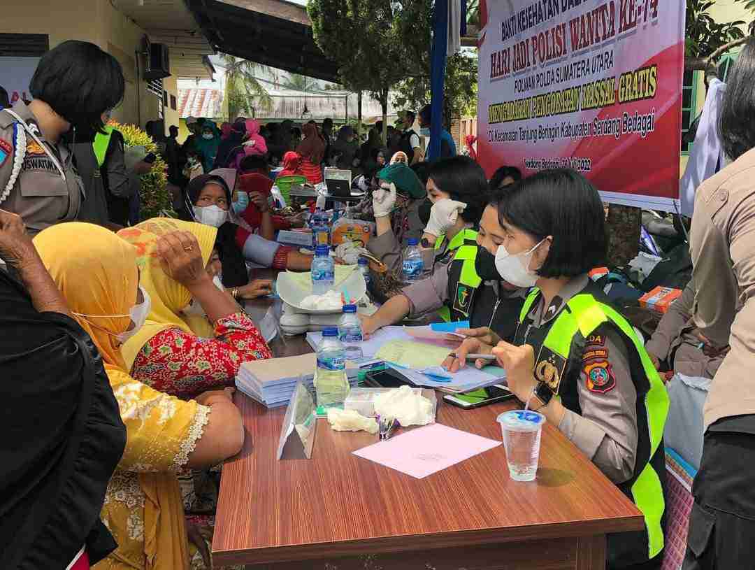 Menyambut HUT Polwan Ke-74, Polda Sumut Lakukan Bakti Kesehatan di Tanjung Beringin Sergai