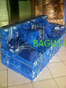 sofa bed busa inoac motif cover kembang biru muda