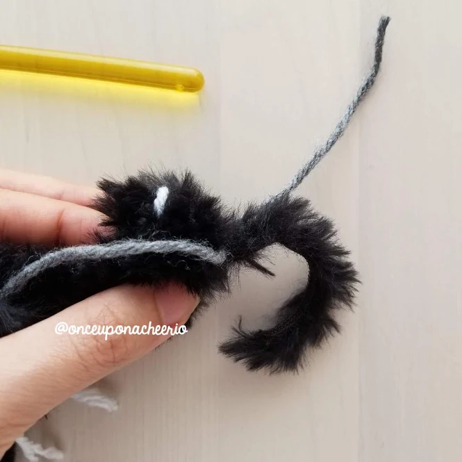 Crochet Magic Ring with Faux Fur Yarn