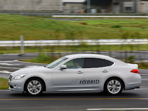 Infiniti M35h 2011 (4)