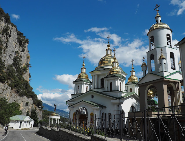 Церковь Архангела Михаила (Крым, Россия)