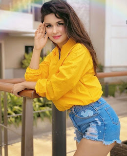 avneet kaur instagram pic download, avneet kaur images in 2020