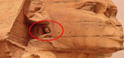 Cámara oculta y entrada a los túneles bajo la Esfinge de Egipto.