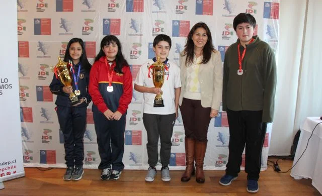 Ajedrecistas de Chiloé ganaron campeonato regional de Juegos Deportivos Escolares 