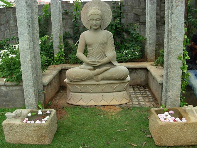 Sri Sarada Shilpa Kala Mandiram done a fantastic job for this beautiful Gautama Buddha Statue