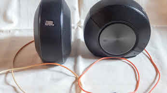 JBL Pebbles バスパワードスピーカー JBLPEBBLESBLKJN