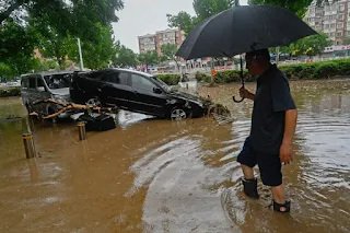 Beijing Authorities Issue Red Level Of Threat As Torrential Rains Resulted In 2 Deaths