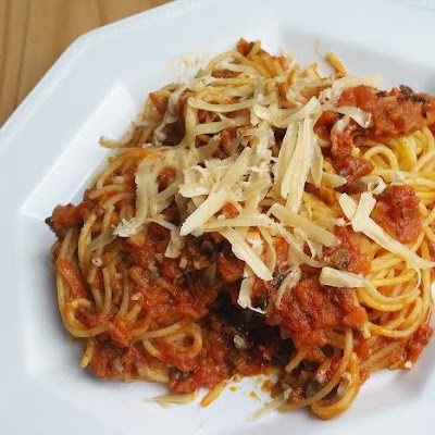 100% plant-based bolognese - no meat substitutes