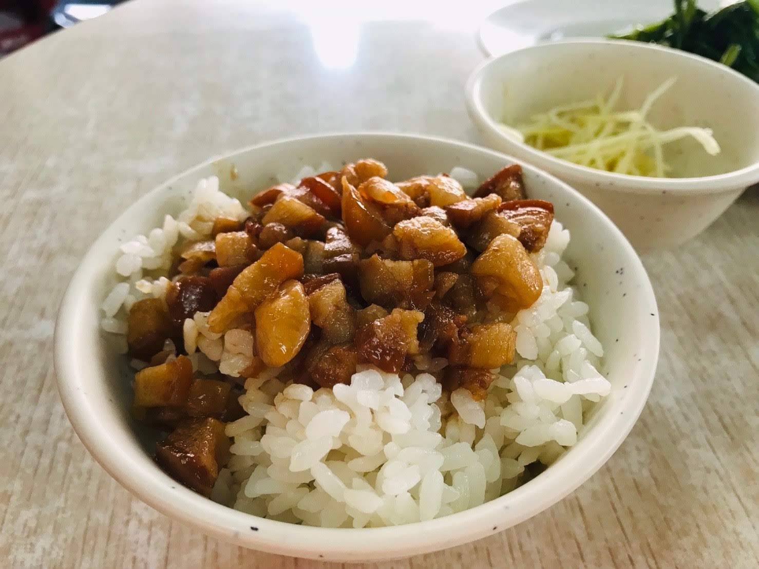 阿財牛肉湯 肉燥飯