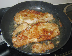 Fry the Schnitzel until it is golden brown