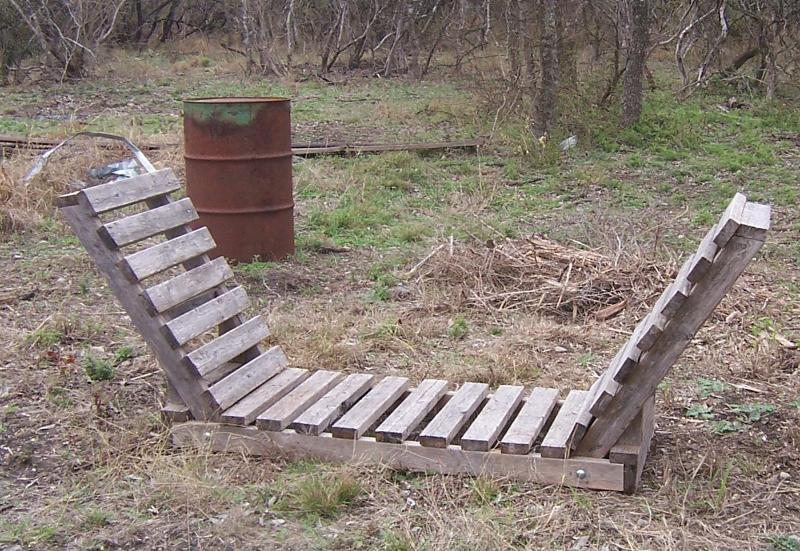 DIY Pallet Firewood Storage Rack