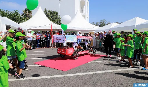 Le périple “Ibn Battouta” en quadricycle solaire fait escale à Rabat avant aventure vers les Émirats Arabes Unis