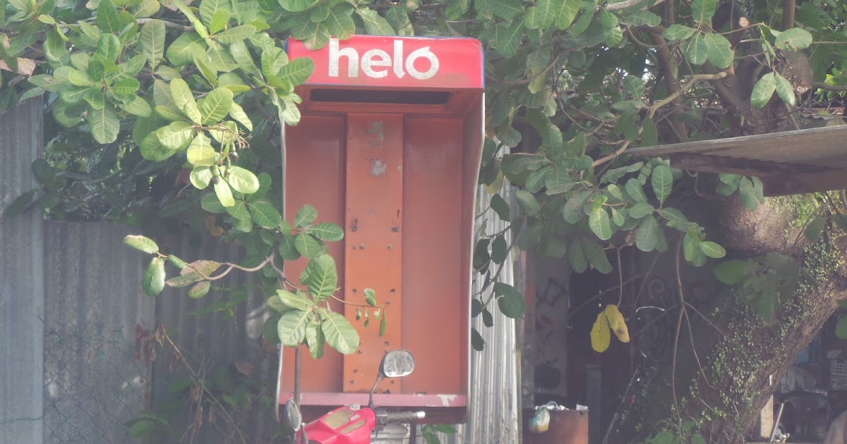 Cikgu azhar: ADAKAH TELEFON AWAM MASIH RELEVAN 