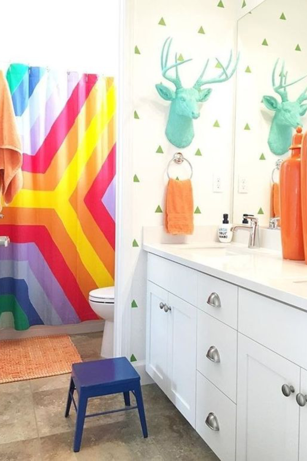 colourful kids bathroom idea