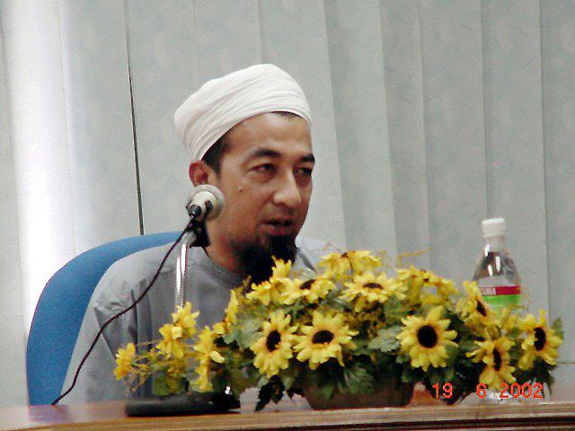 Ustaz azhar idrus muda 10 tahun yang lalu