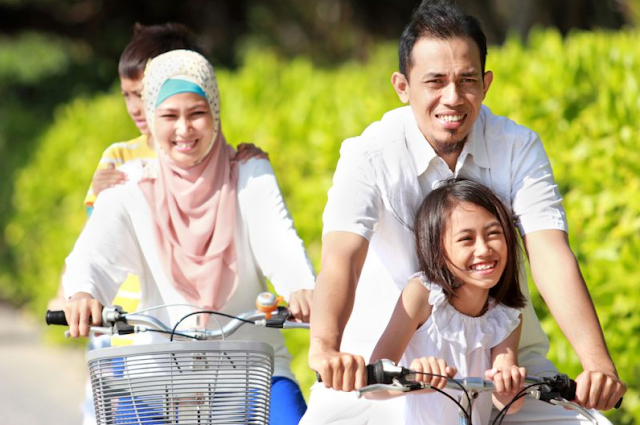 http://www.duniabijakmuslim.com/2017/03/berkeluarga-tidak-cukup-hanya-berjanji.html