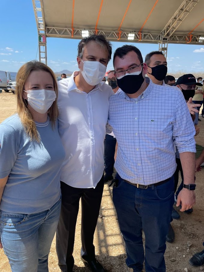 Governador Camilo Santana entrega estrada que liga Canindé a Santa Quitéria.