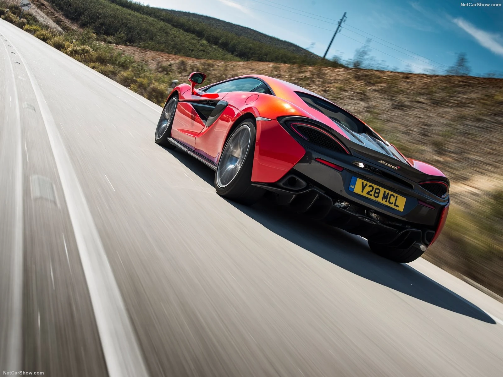 Hình ảnh siêu xe McLaren 570S Coupe 2016 & nội ngoại thất