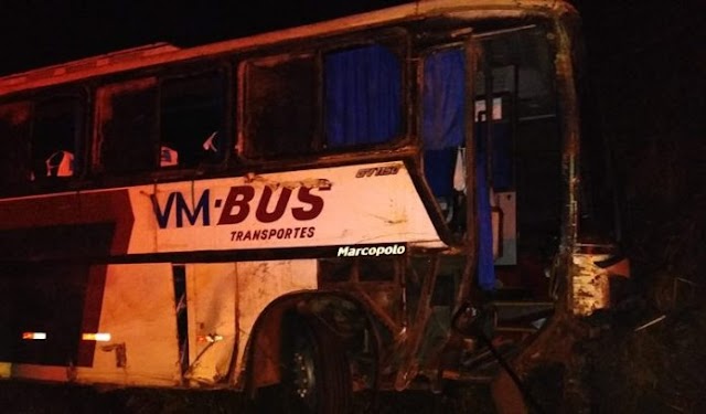 Motorista de ônibus morre e outras pessoas ficam feridas, ônibus saiu de Porto Seguro